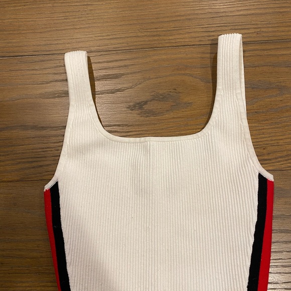 Aritzia crop top - Picture 2 of 2